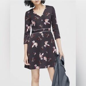 Banana Republic Gray Floral Long Sleeve Dress